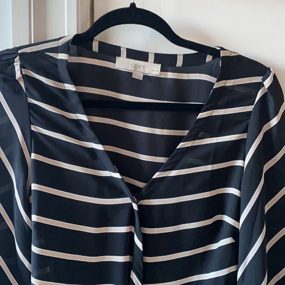 Black and beige striped peplum style blouse - Picture 4 of 4